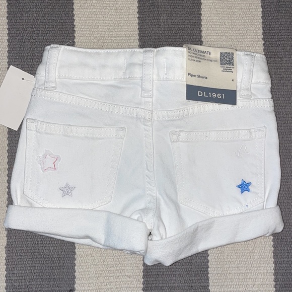 DL1961 white toddler shorts with star detail - Picture 2 of 5